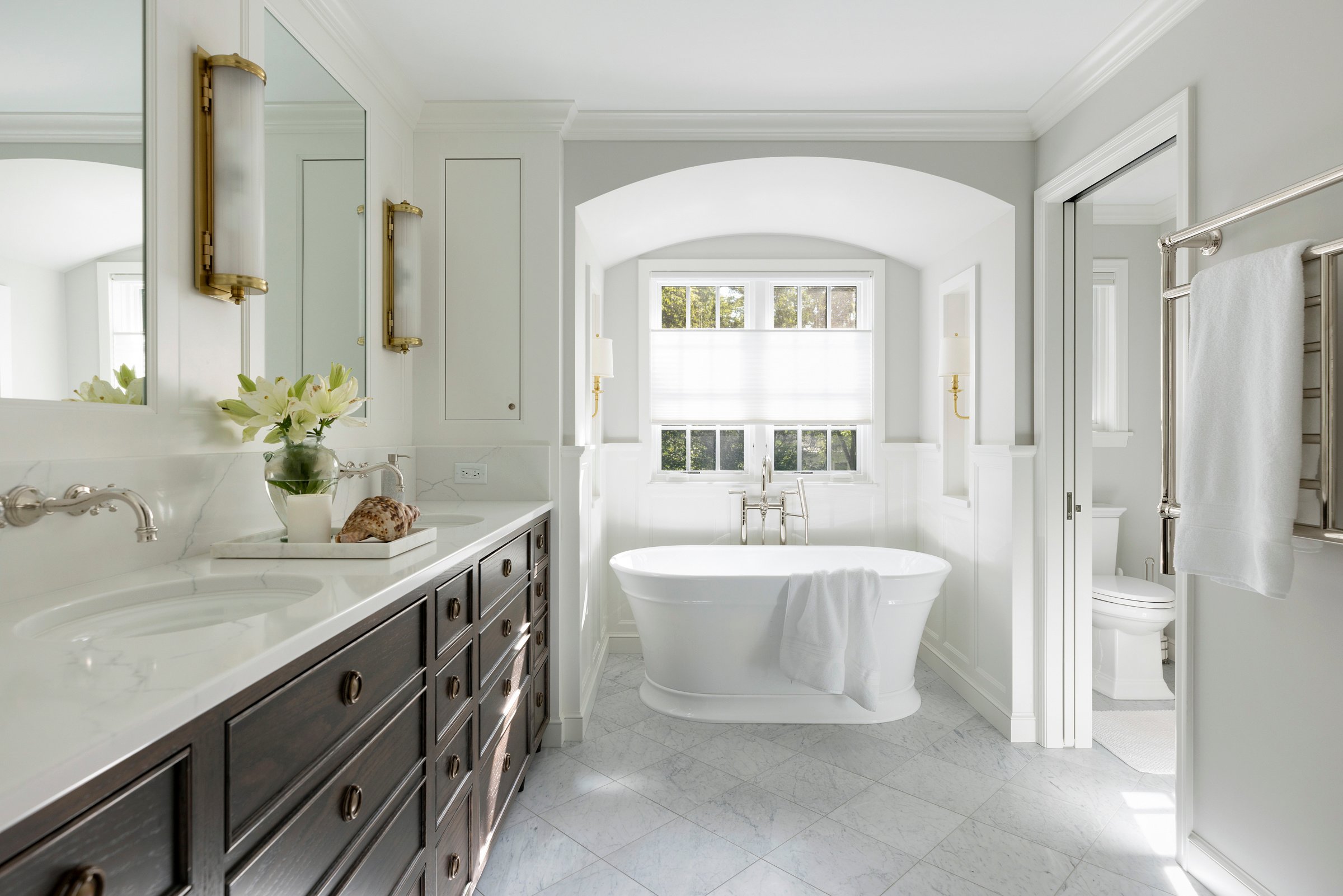 bright traditional bathroom